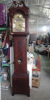 ENGLAND TIMELESS PIECE VINTAGE GRANDFATHER CLOCK FOR COLLECTORS CONOSEURS NEGOTIABLE