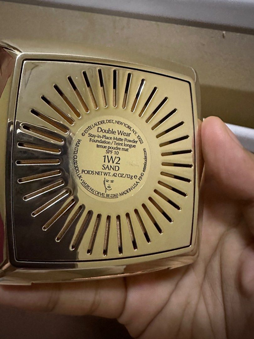 Estee lauder powder foundation, Beauty & Personal Care, Face, Makeup on