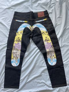 (Category: ) located in . Submitted by 5thcloset (Listing ID 1221677022, Image 1). Description: .