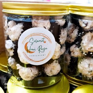 (FAST SELLING) MACAROON CORNFLAKES CHOCOLATE CHIPS
