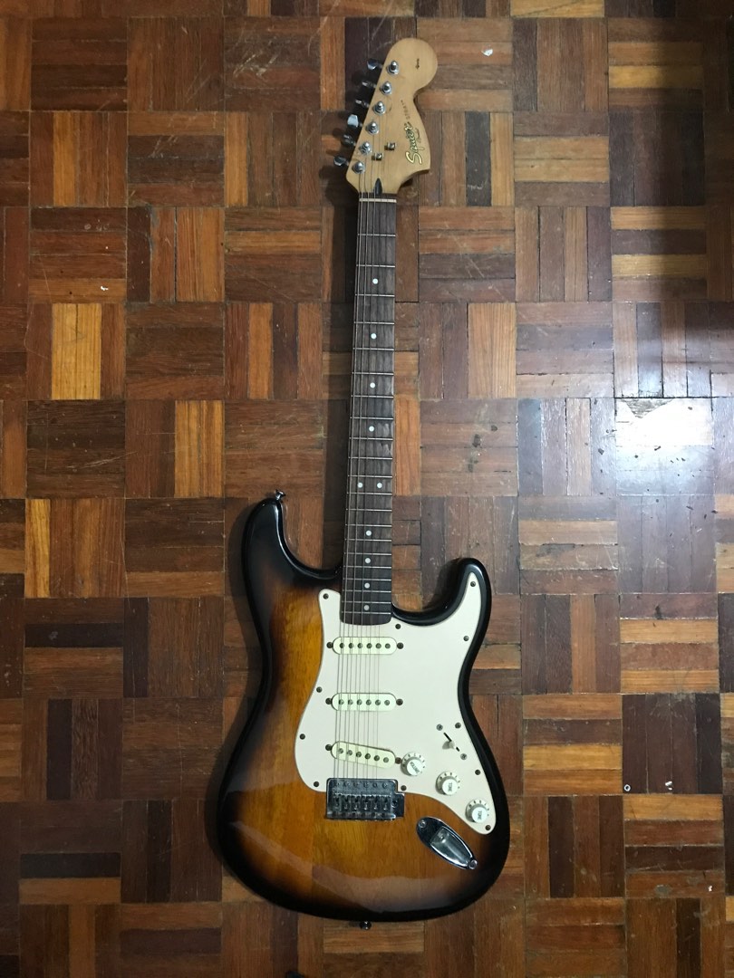 Fender Squier Stratocaster, Hobbies & Toys, Music & Media, Musical ...