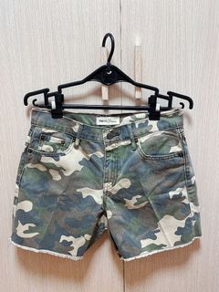 Gap 1969 迷彩鬚邊牛仔短褲