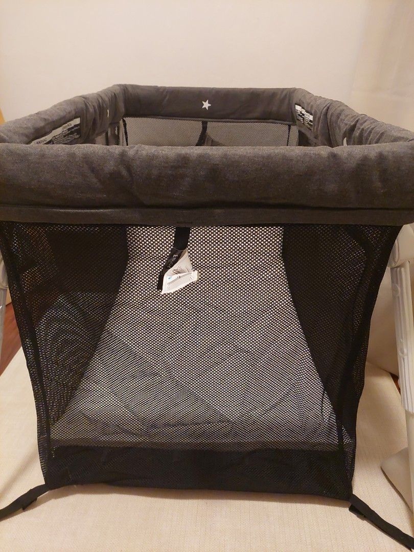 Guava Family Lotus Travel Crib, Babies & Kids, Baby Nursery & Kids