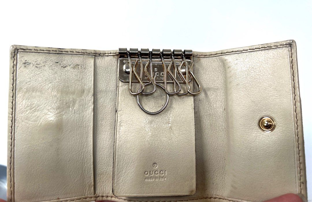 GUCCI key Holder, Luxury, Bags & Wallets on Carousell