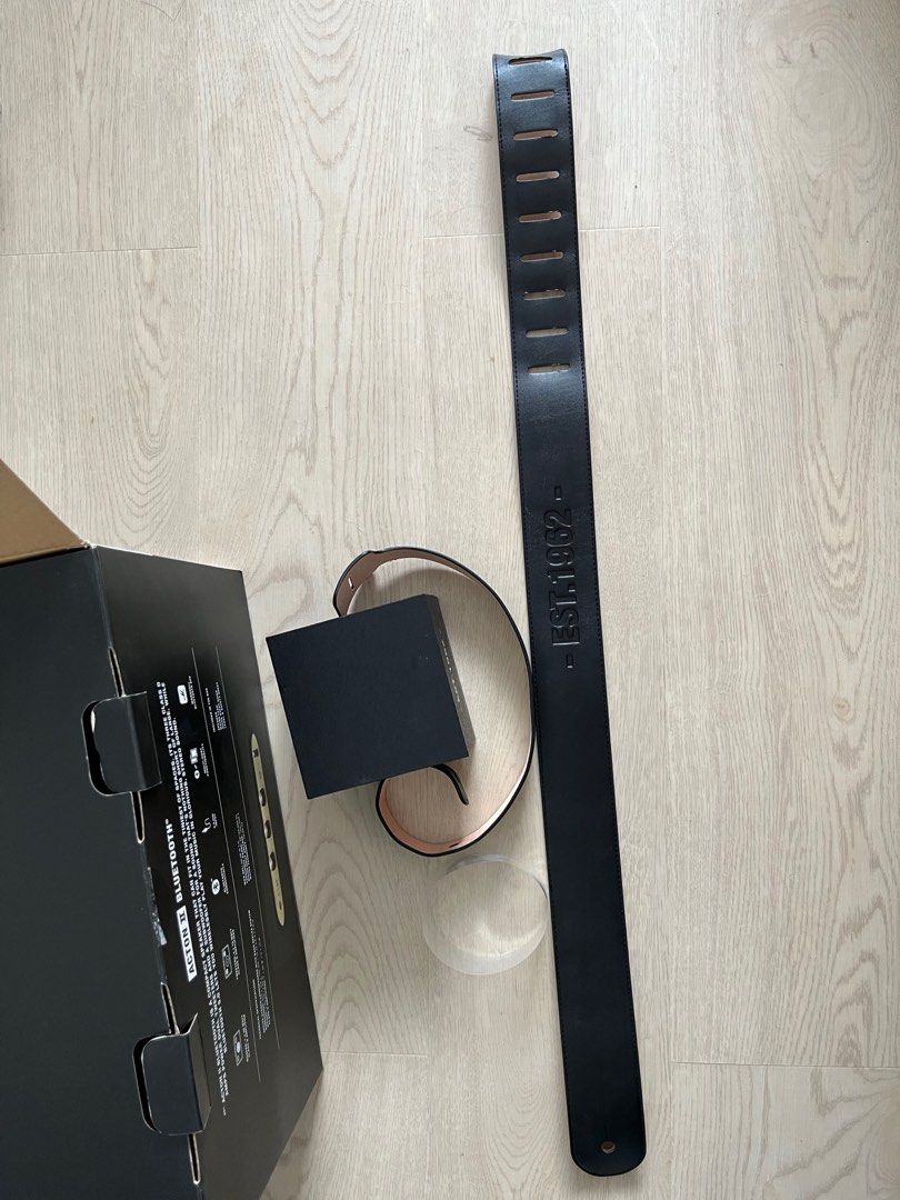 Marshall store guitar strap