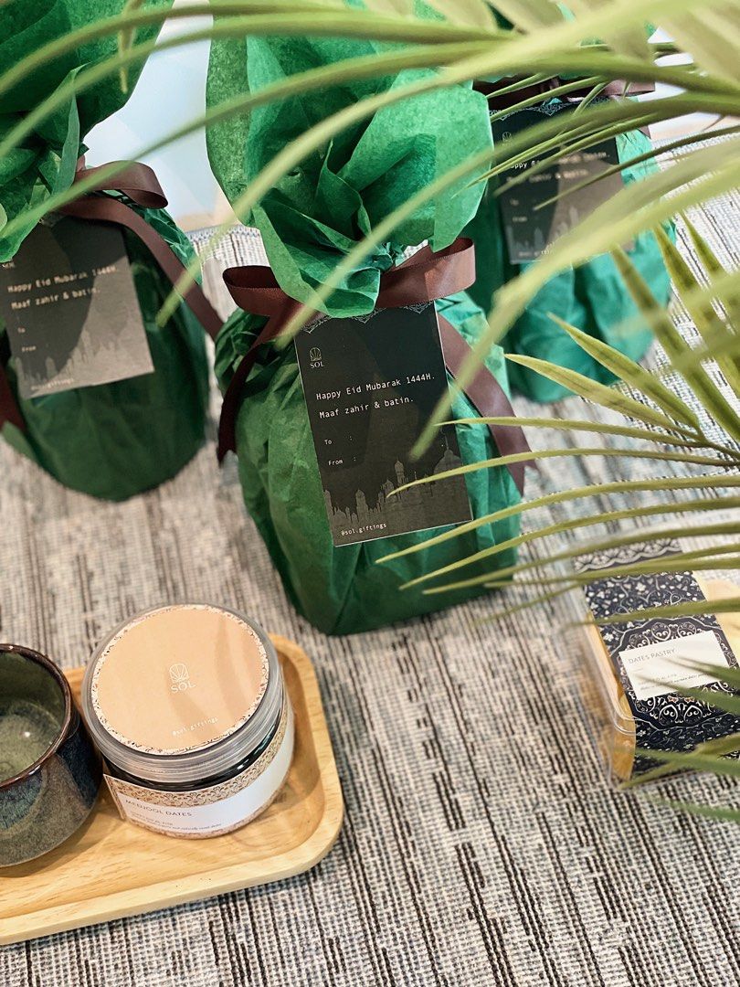 Hari Raya gift set Ramadan cookies, Food & Drinks, Homemade Bakes on