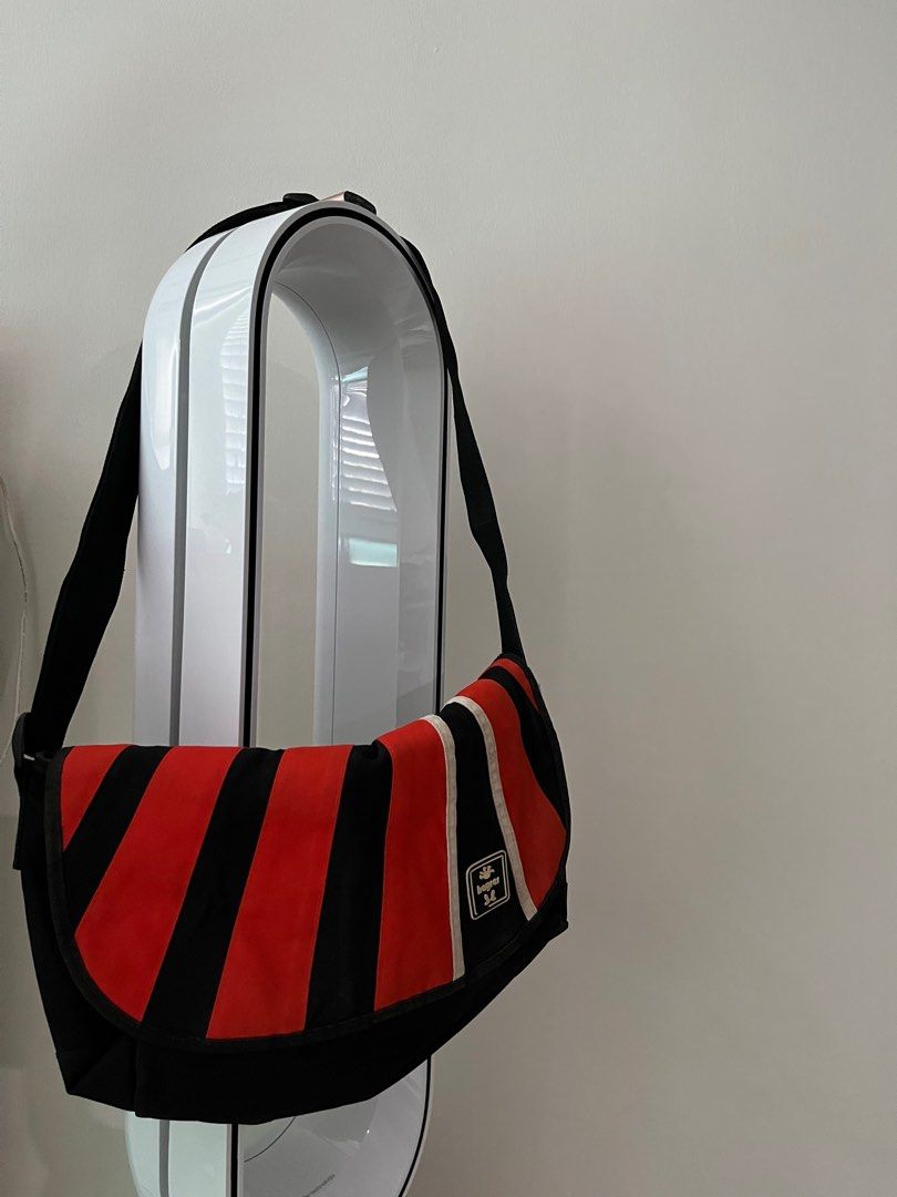 Hayrer Black Red Sling Bag, Men's Fashion, Bags, Sling Bags on Carousell