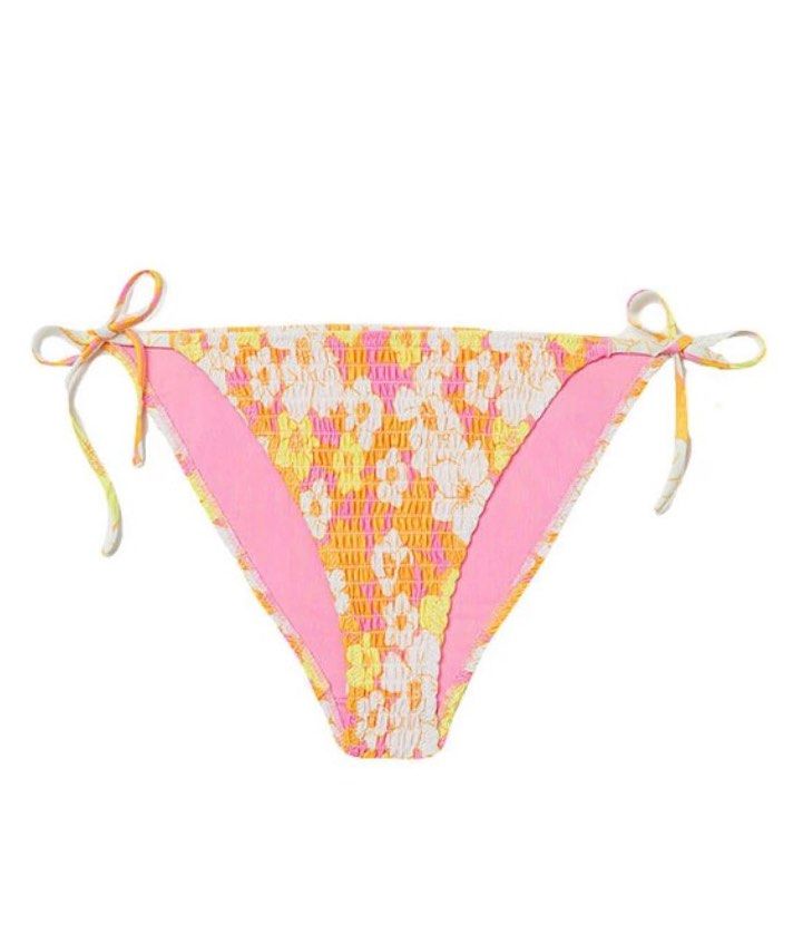 H&M Floral Tie-Tanga Bottom (Category: Bikinis & Swimsuits) located in Camalig. Submitted by patdeclutters (Listing ID 1221706403, Image 1). Description: Brand: H&M Size: XXXS Used once Originally for ₱599.