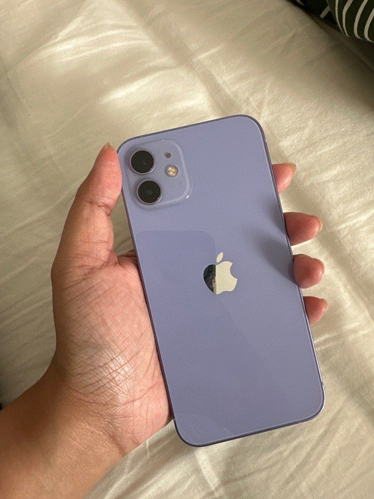 iPhone 12 128GB (FAULTY, NO light on screen), Mobile Phones & Gadgets