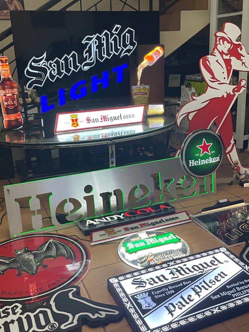 Johnnie Walker Bar Display Standee., Hobbies & Toys, Memorabilia