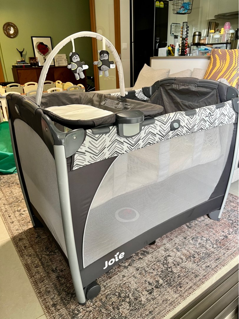 Joie Commuter Change Travel Cot, Babies & Kids, Baby Nursery & Kids