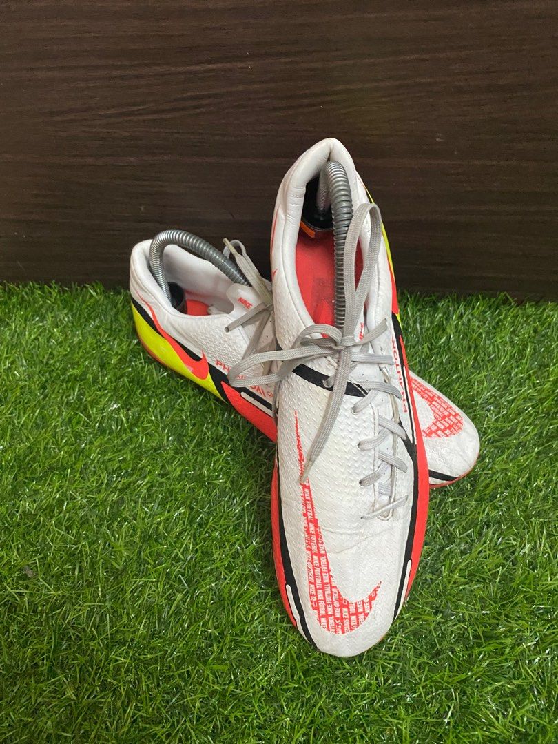 kasut bola nike phantom