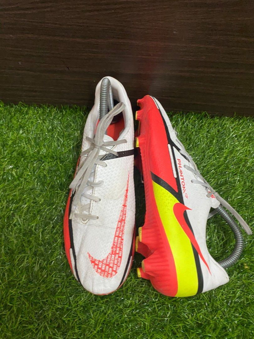 kasut bola nike phantom