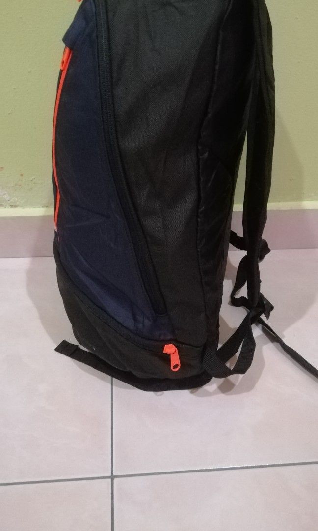 KIPSTA BACKPACK 20 L Men s Fashion Bags Backpacks on Carousell