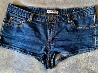 (Category: ) located in . Submitted by xtindera (Listing ID 1221741958, Image 1). Description: .