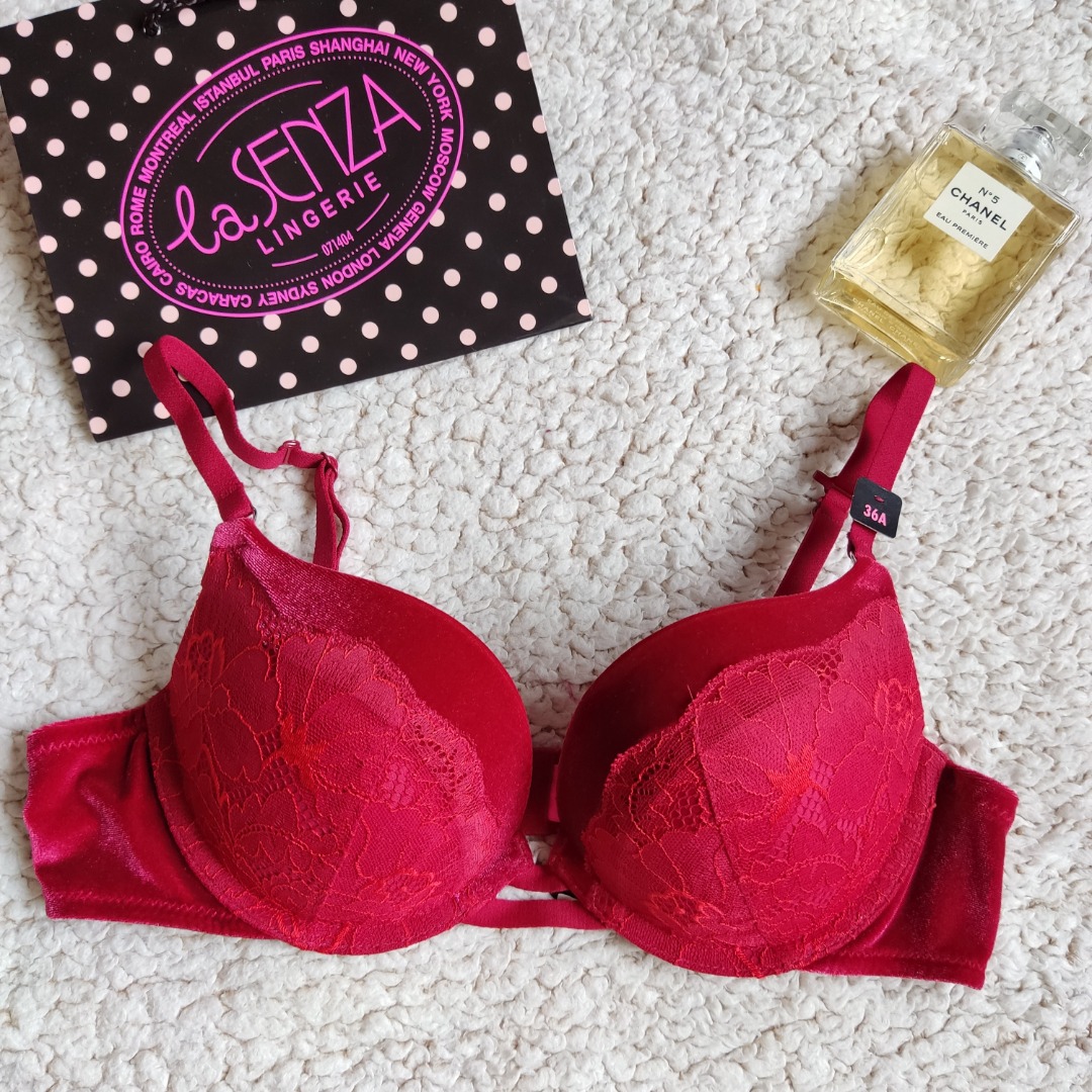 $68 VICTORIA'S SECRET BOMBSHELL PLUNGE BRA ~ SEXY LACE THONG SET~ 38DD/L ~  NWT