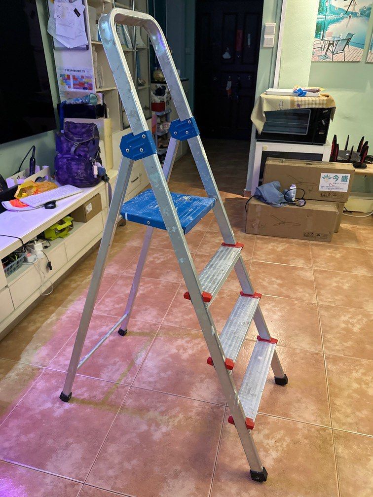 [moving sales]Ladder 136cm height, Furniture & Home Living, Home ...