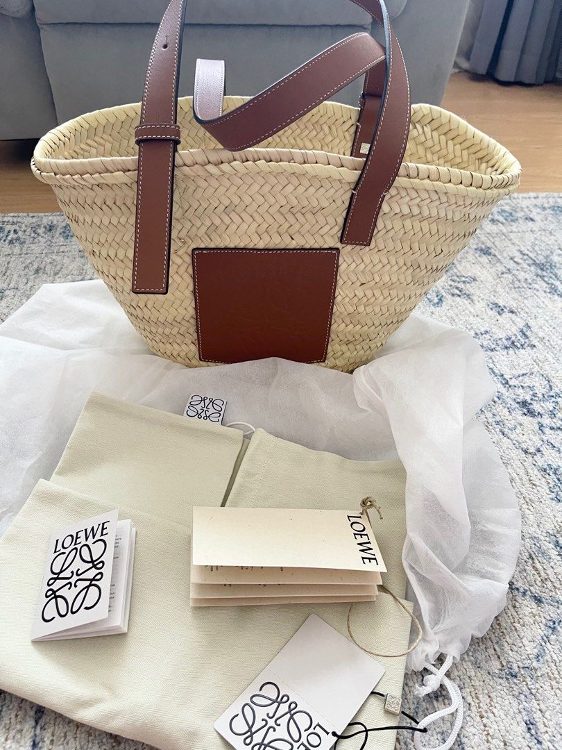 Loewe medium sales raffia bag