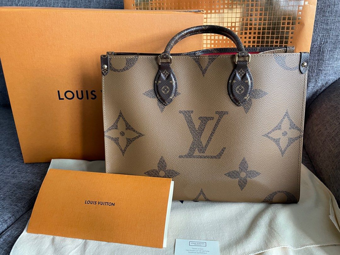 Lv On the Go (otg mm) FIX PRICE, Luxury, Bags & Wallets on Carousell