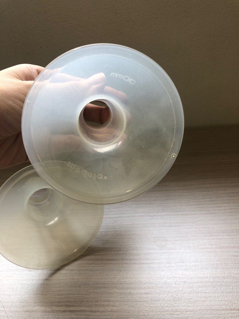 Medela 30mm flange, Babies & Kids, Nursing & Feeding, Breastfeeding