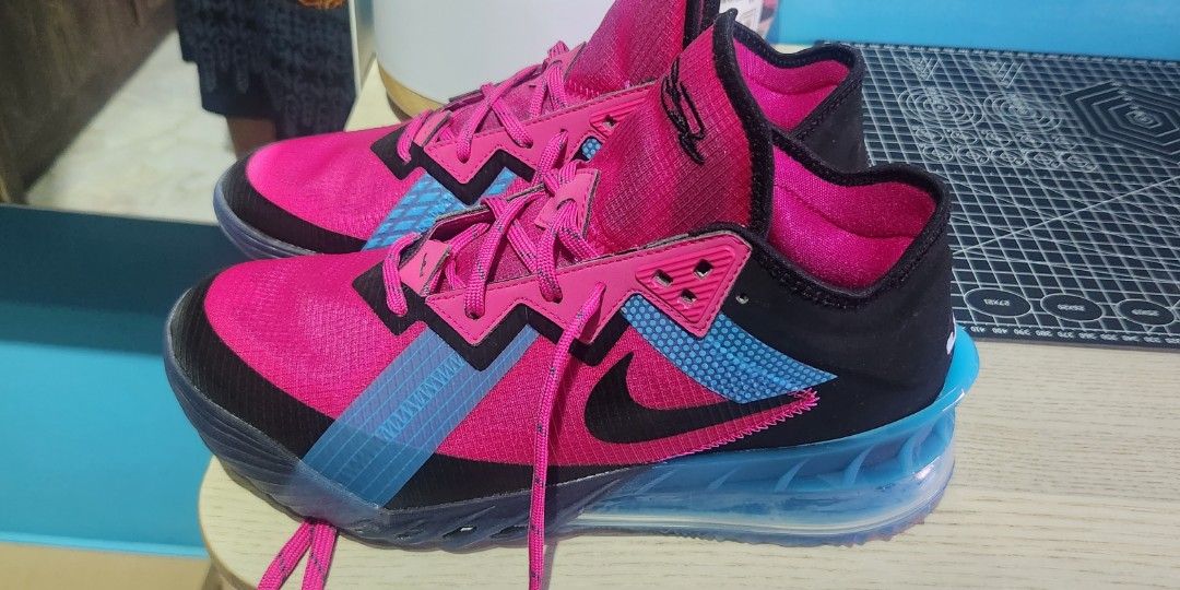 Nike hot sale 18 size