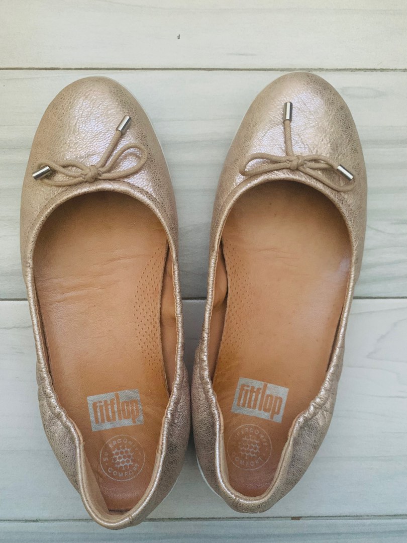 fitflop walking shoes