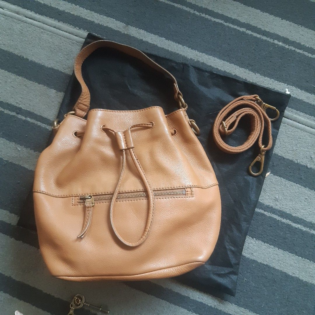 Preloved Fossil Vickery Drawstring Fesyen Wanita Tas Dompet di