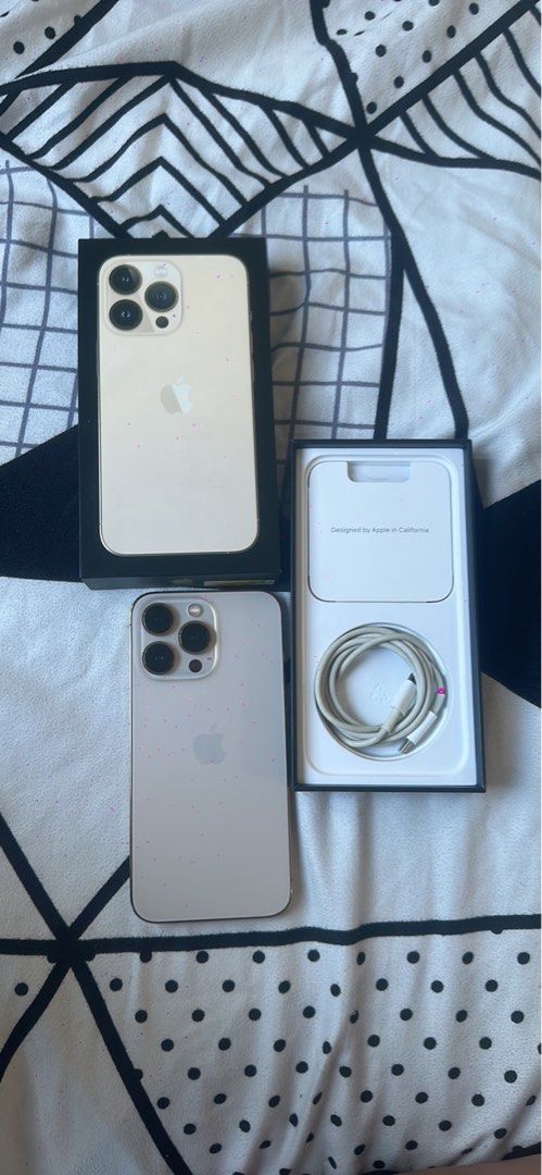 Preloved Iphone 13 Pro 512gb (Category: iPhone 13 Series) located in Quezon City. Submitted by madamsgadgetsshop (Listing ID 1221853502, Image 2). Description: Preloved No issue Complete .