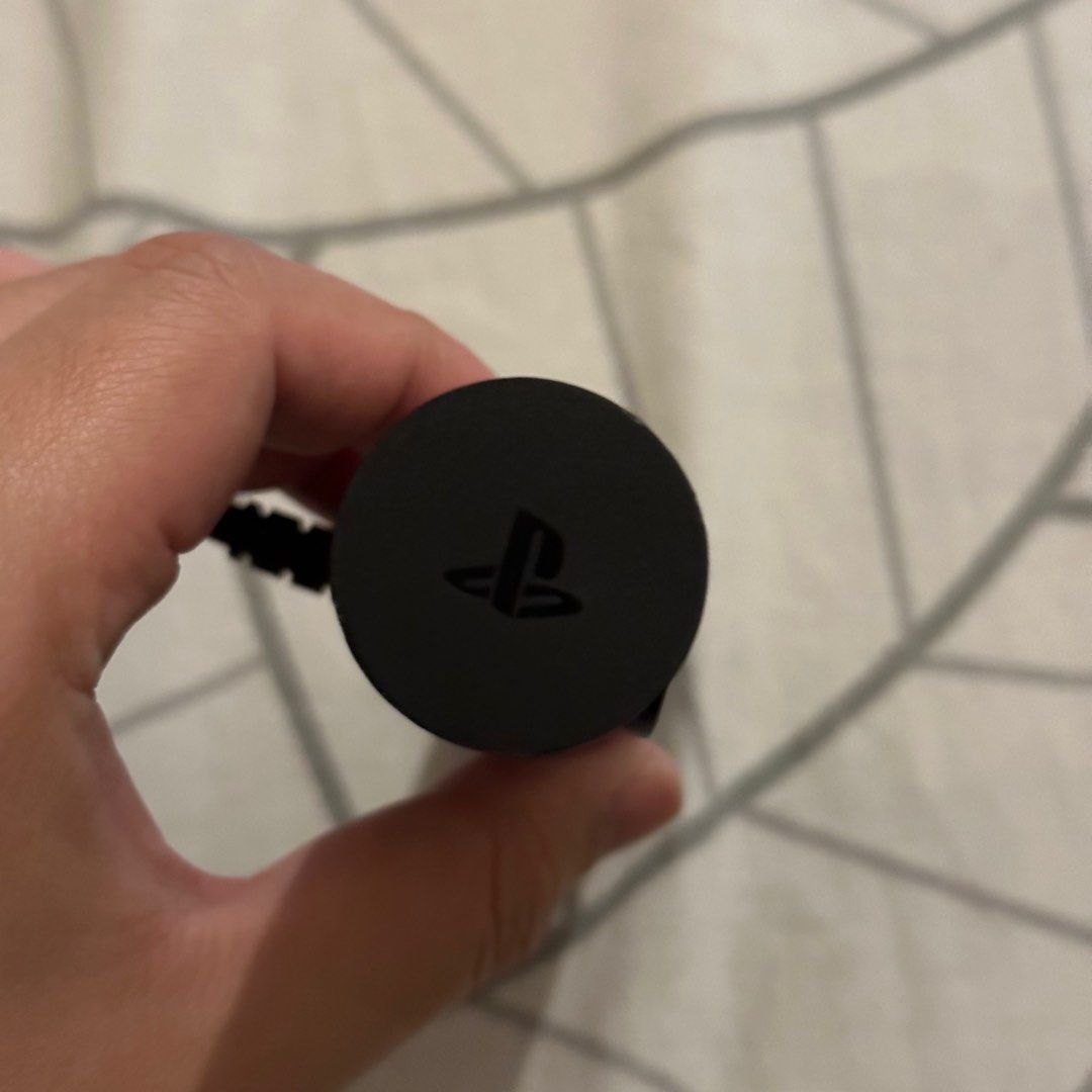 Ps4 camera v2 with stand, Video Gaming, Video Game Consoles