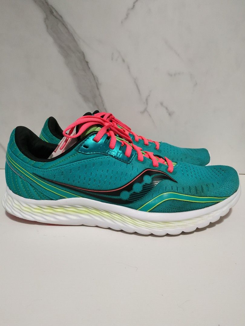Saucony Men Kinvara 11 Men s Fashion Footwear Sneakers on Carousell