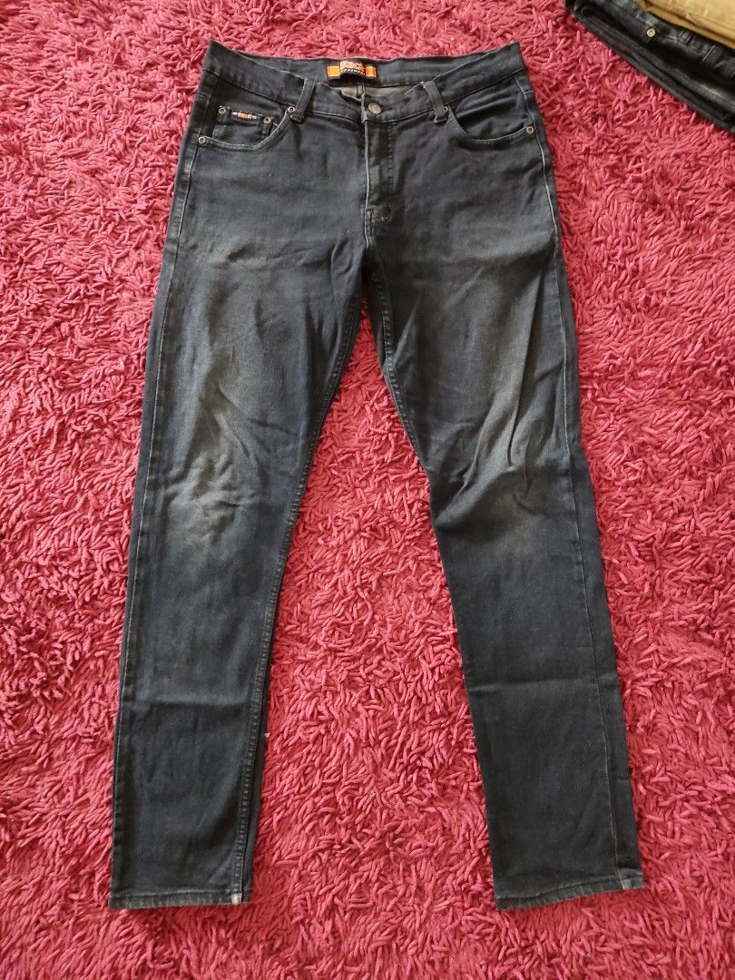 Back jeanswear shop