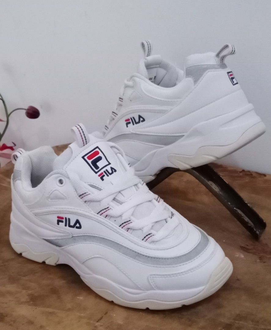 Sepatu Fila Ray Triple White second good condition