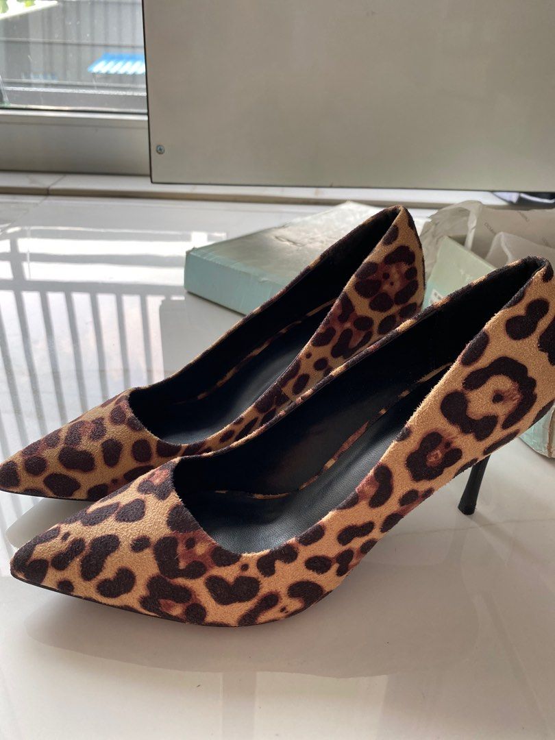 Sepatu Hak High Heels Urban & Co on Carousell