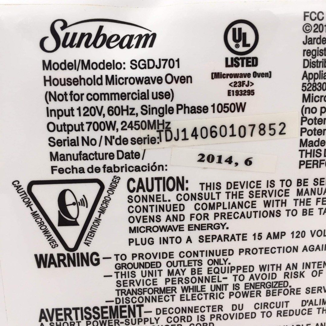 Sunbeam 0.7 CuFt 700 Watt Microwave Oven SGDJ701, White 