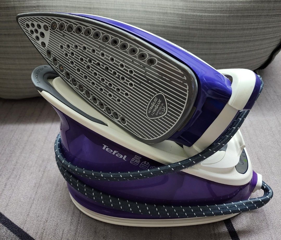 Tefal Effectis Easy Steam Station GV6770, TV & Home Appliances, Irons ...