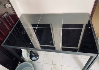 Tempered Glass Dining table