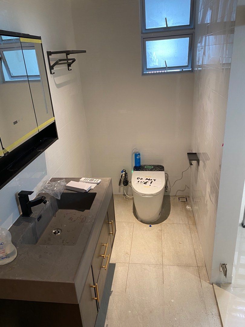 Tiler, cement screeding63109200253571116