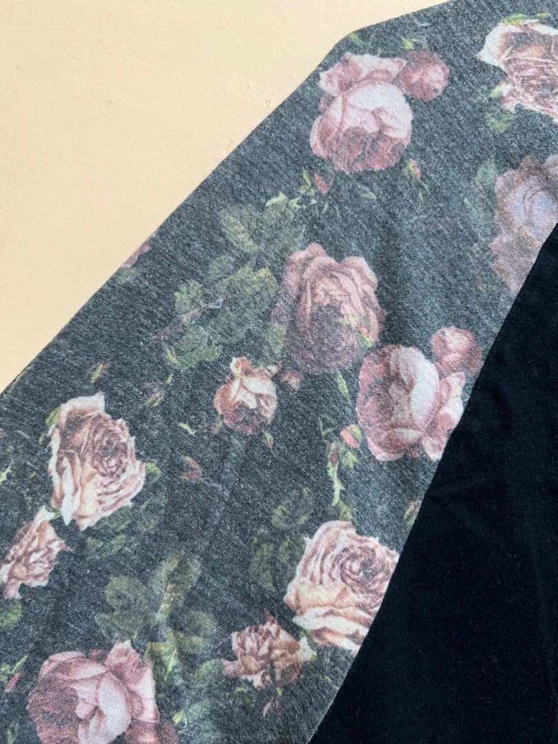 TOPMAN (Category: Tshirts & Polo Shirts ) located in Pasay City. Submitted by giancarly (Listing ID 1221673468, Image 3). Description: RFS: Decluttering ‼️Please know items in my listing are OWNED/BOUGHT and NOT THRIFTED..