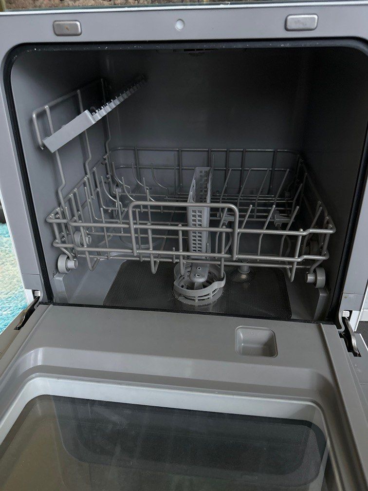 Toshiba mini dishwasher, TV & Home Appliances, Kitchen Appliances