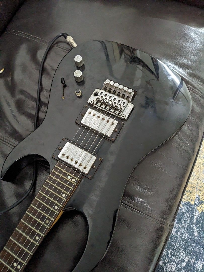 Used electric guitar, Hobbies & Toys, Music & Media, Musical