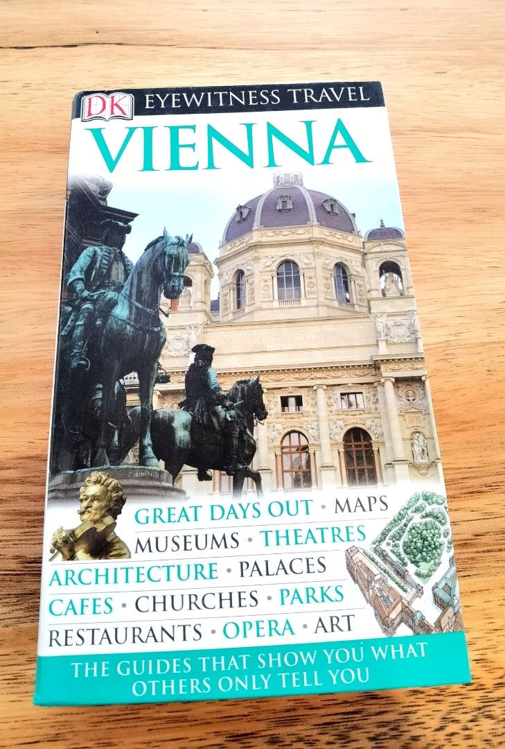 Vienna Country Travel Guide Map Book, Hobbies & Toys, Books & Magazines