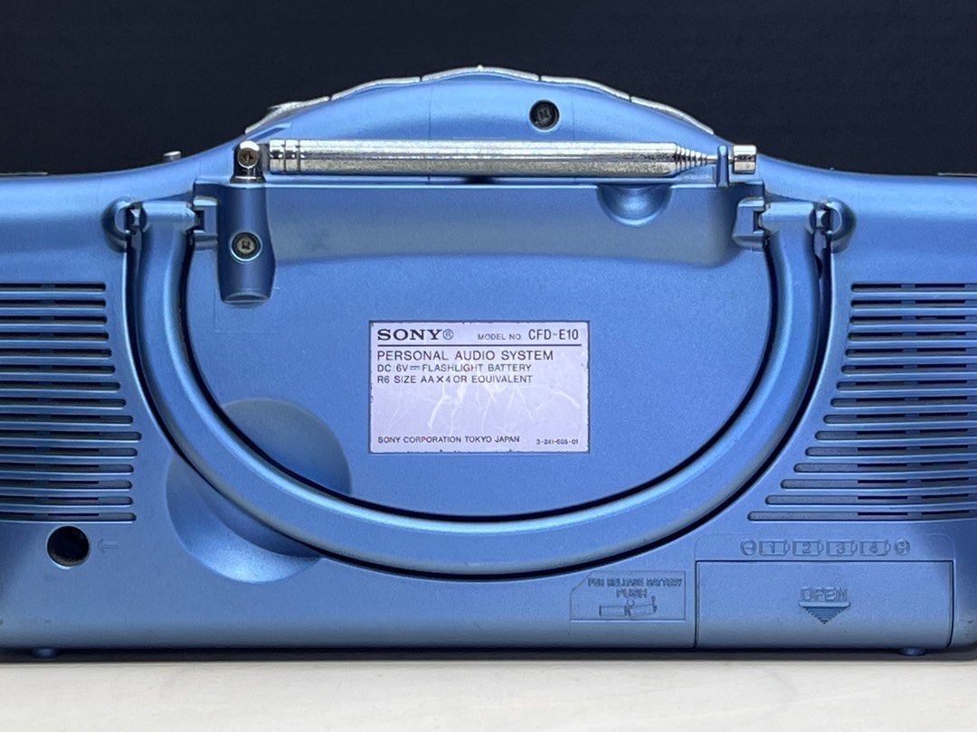 Vintage SONY BOOMBOX MODEL CFDE10, Audio, Portable Music Players on