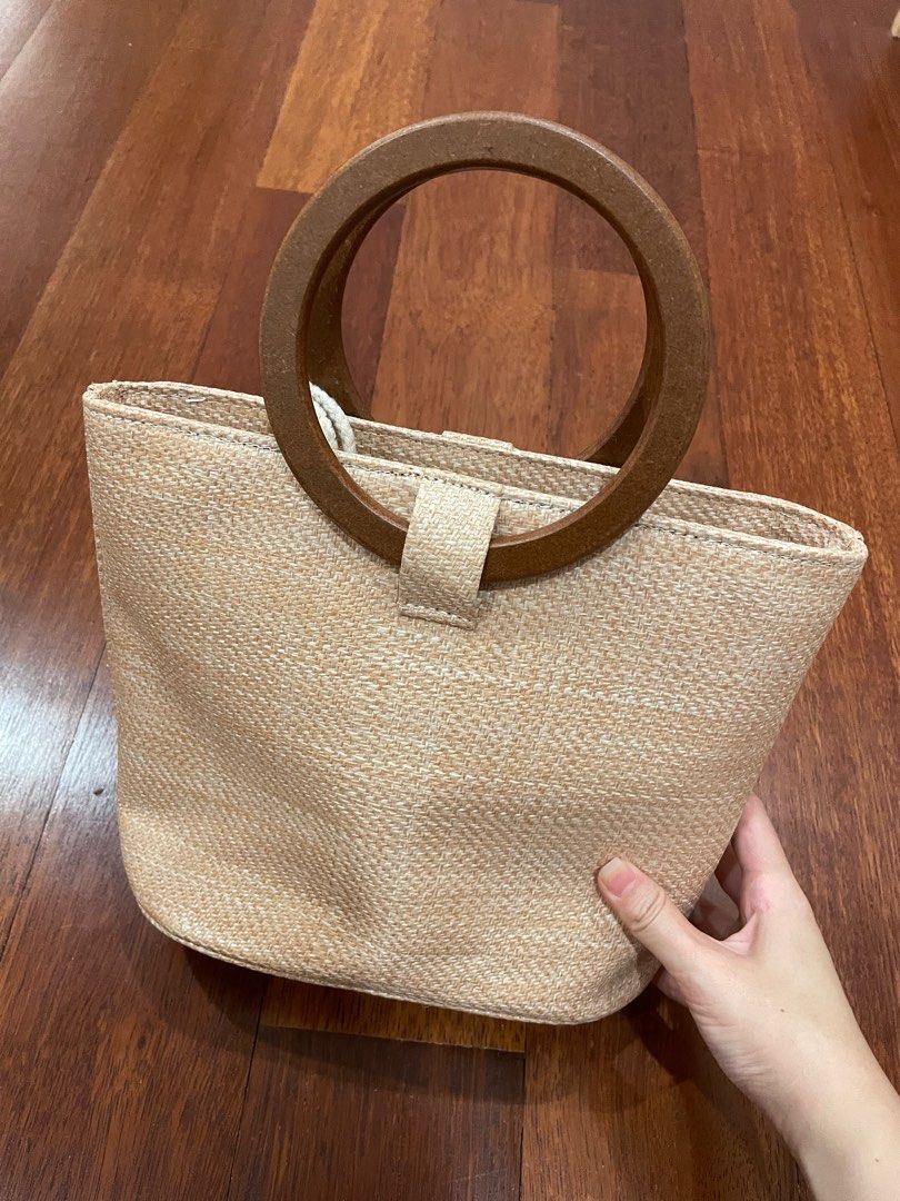 Wooden handle handbag top