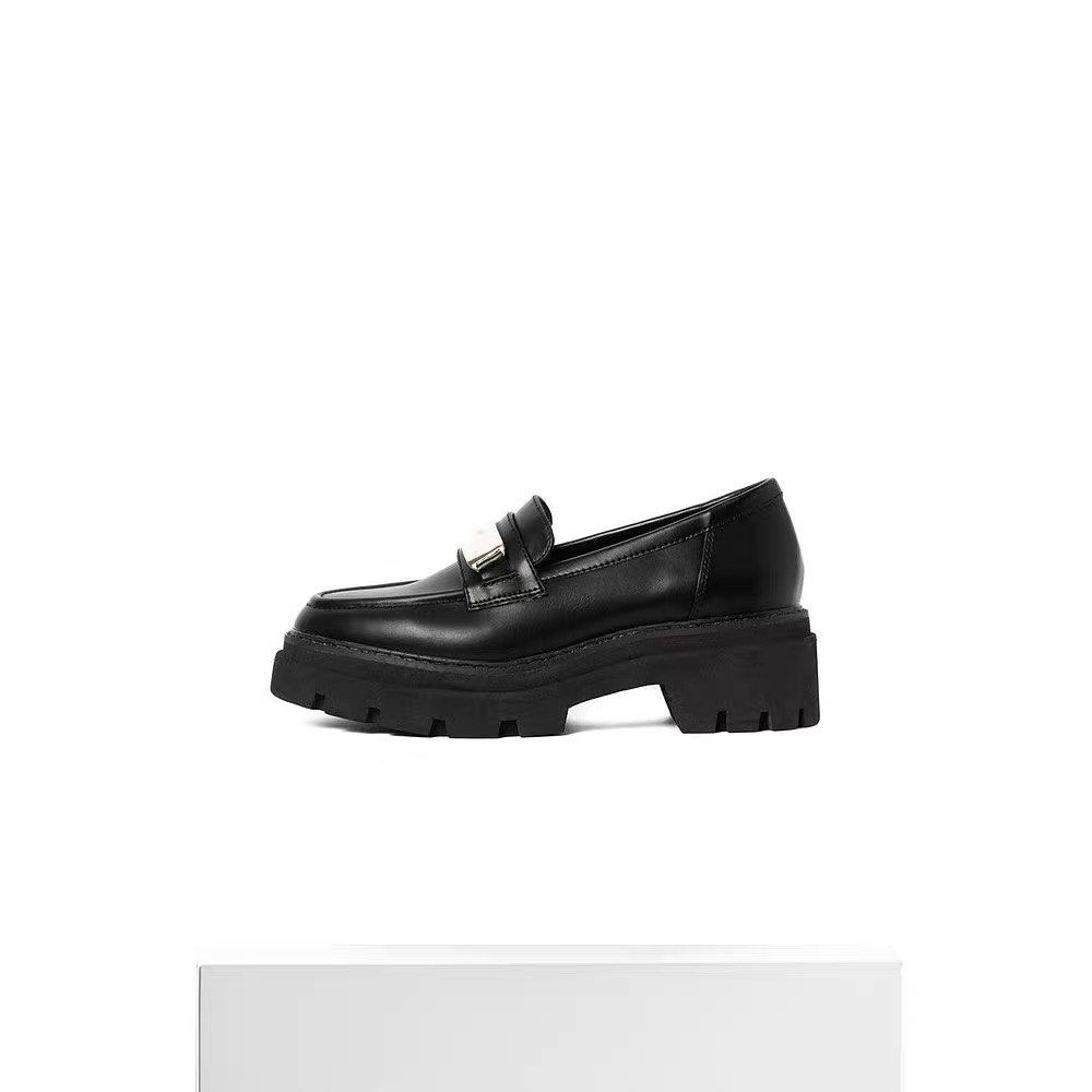 ZARA Chunky Loafers Black, Women's Fashion, Footwear, Loafers on Carousell