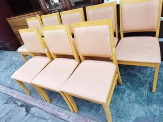8 pcs dining chairs 
Solid wood