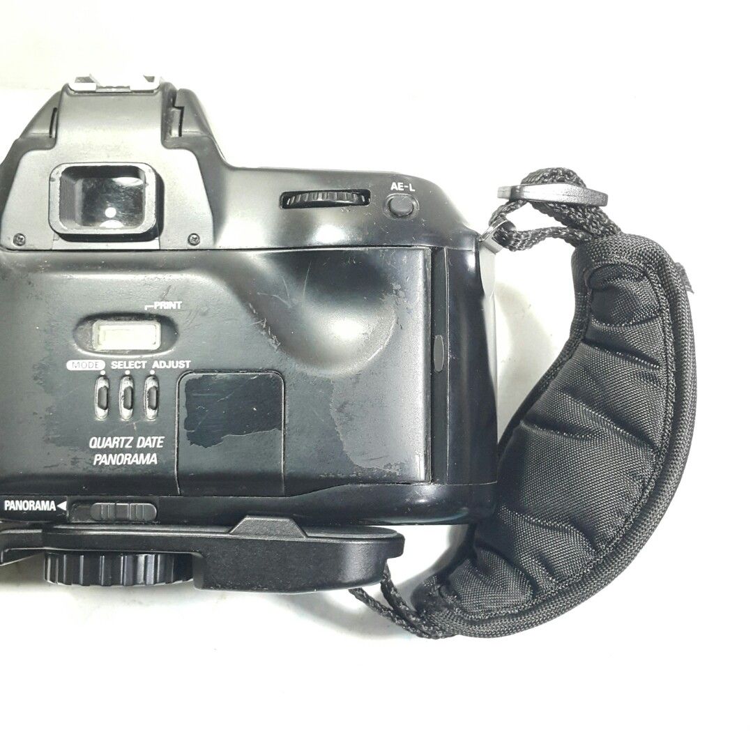 Accessory Grip for SLR or mirrorless (Category: Other Photography Accessories) located in Paranaque City. Submitted by vintagepopsicle (Listing ID 1222043952, Image 3). Description: Accessory Camera Grip by CGrip. Unused but doesnt have the box. Great for easing the strain off your hands when shooting outdoors. Gcash and Lalamove. Sold as it is..