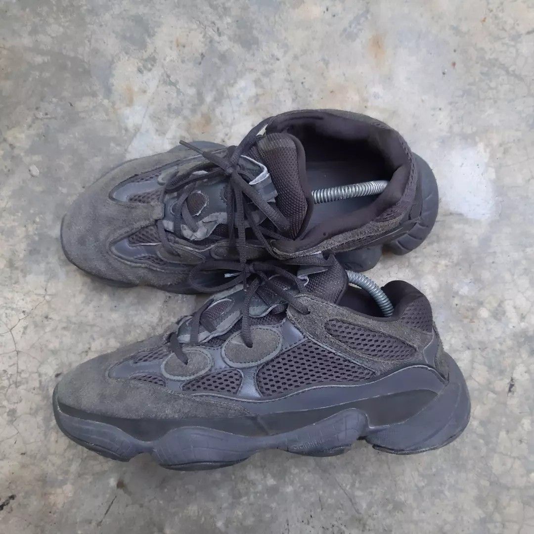 Adidas Yeezy 500 Utility Black, Fesyen Pria, Sepatu , Sneakers di Carousell