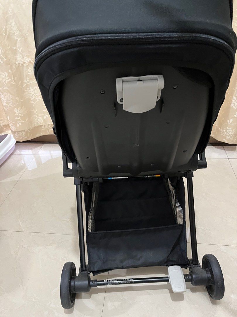 AKEEVA MOOV STROLLER