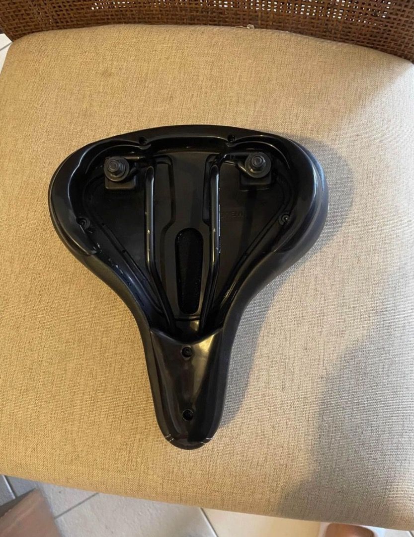 Assault bike seat, Sports Equipment, Bicycles & Parts, Bicycles on