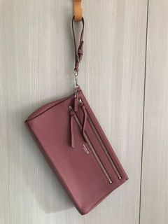 (Category: ) located in . Submitted by leo4168 (Listing ID 1222050244, Image 1). Description: .